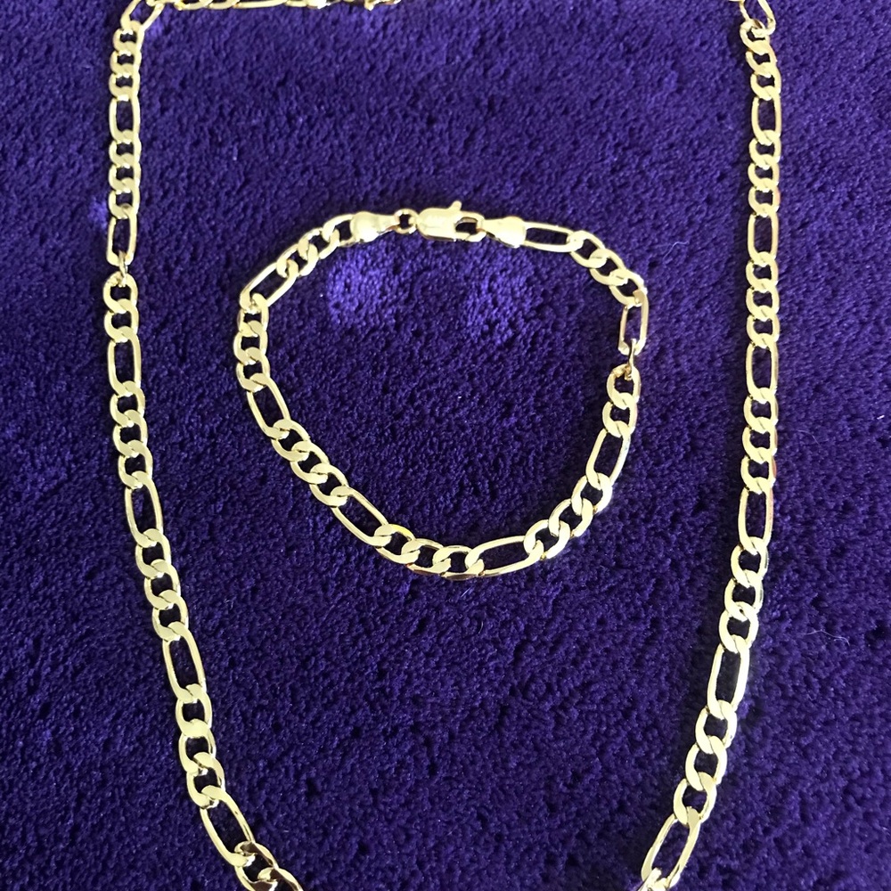 Classic Gold Figaro Necklace and Bracelet Set